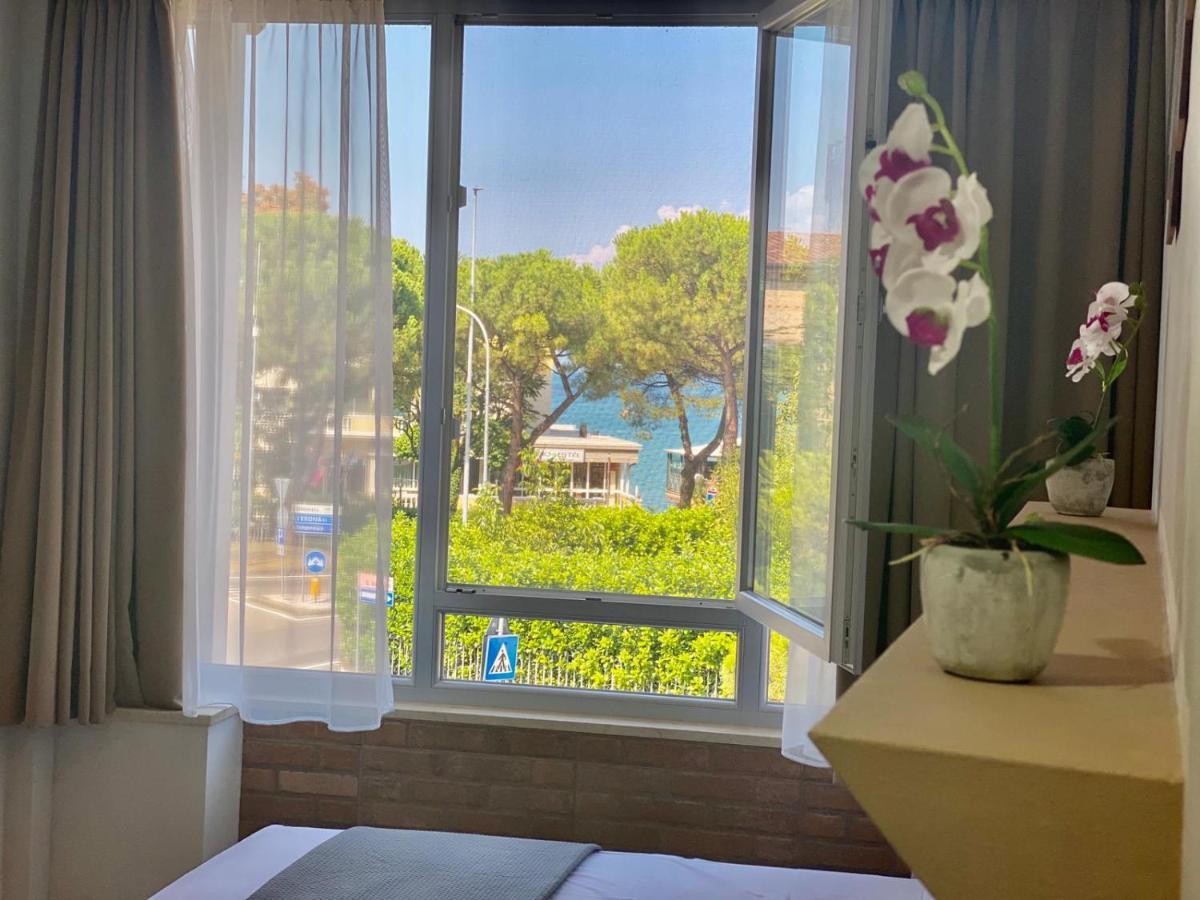 Atico Hotel Desenzano del Garda Kültér fotó
