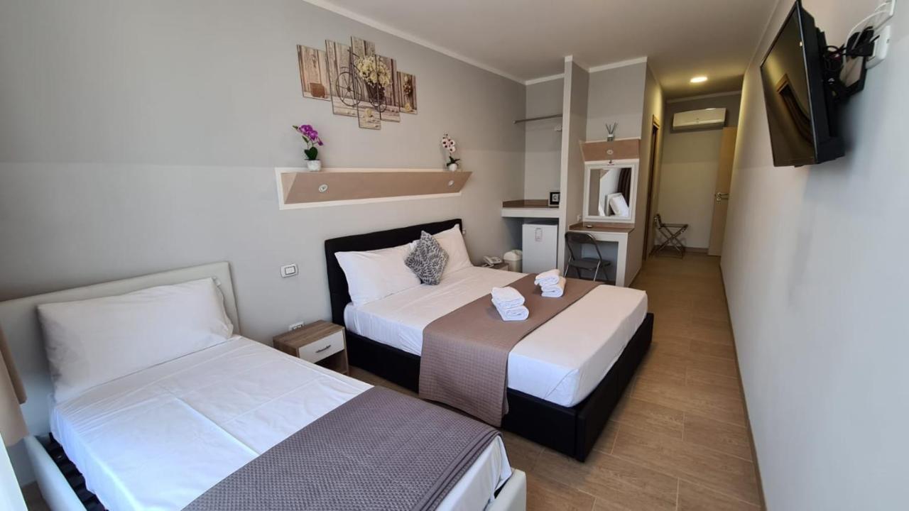 Atico Hotel Desenzano del Garda Kültér fotó